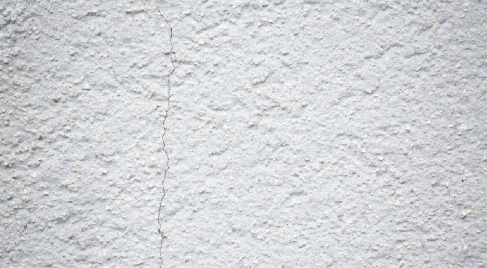 Risse (Schwund-, Netz- und Haarrisse)